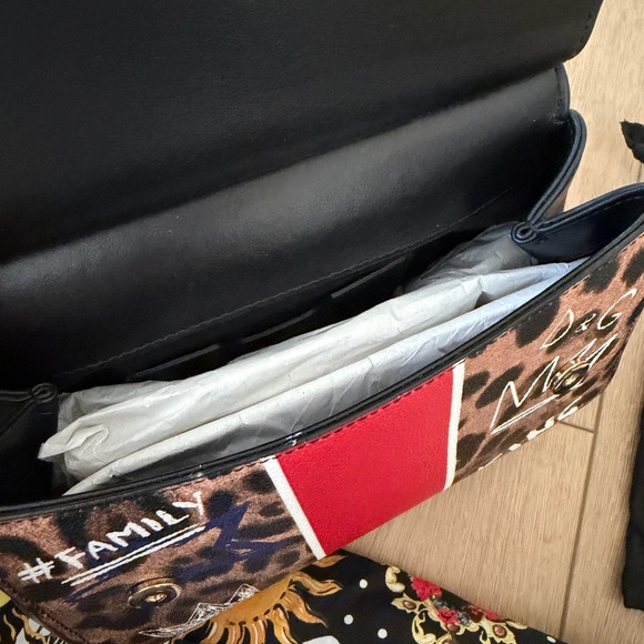 Dolce & Gabbana Graffiti Leopard Print Small Sicily Top Handle Bag - Picture 5 of 7